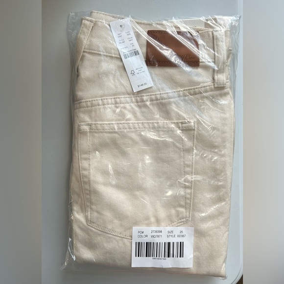 NWT J. Crew Slouchy Boyfriend Jean in Ecru - Picture 7 of 7